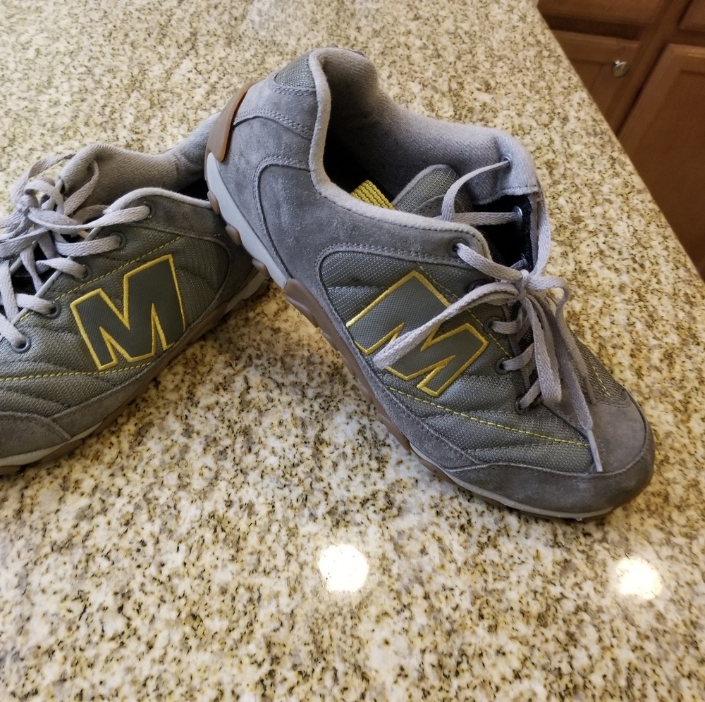 Shoes - Picture 3 of 5